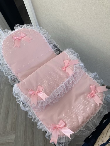 Pink and white small dolls - pink,